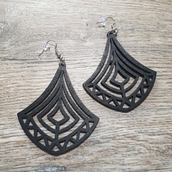 Women Black Wooden Drop Earrings Boho Bali Beach Core Laser Cut Dangle Gift - Picture 1 of 4